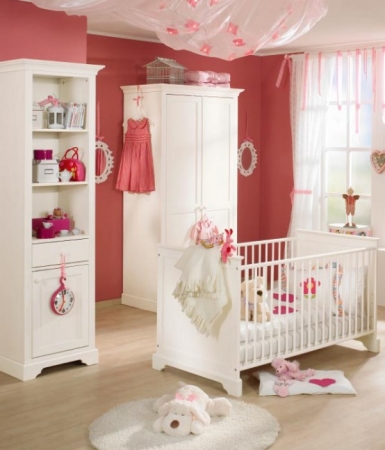 deco chambre bebe rouge