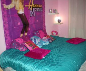decoration chambre fille hannah montana