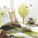 deco chambre bebe vert et blanc