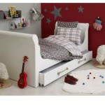 decoration chambre bebe rouge gris