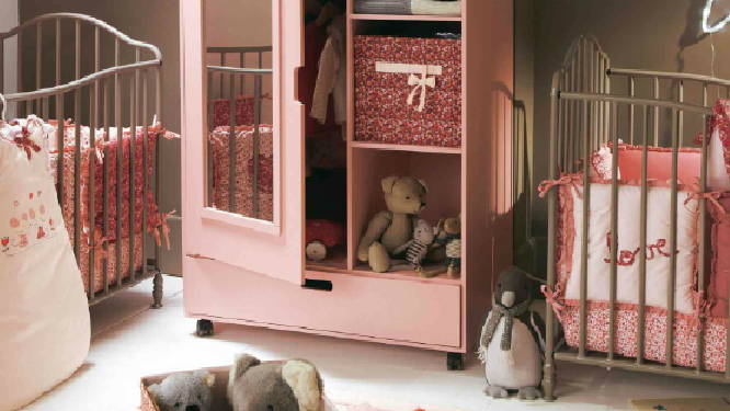 decoration chambre de jumeaux