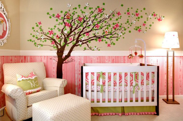 decoration chambre bebe arbre