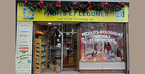 decoration vitrine magasin bio