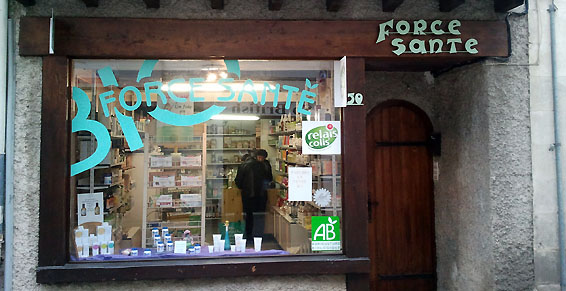 decoration vitrine magasin bio
