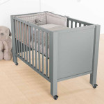 lit bebe sur roulettes