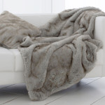 bout de lit fausse fourrure