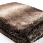 bout de lit fausse fourrure