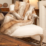 bout de lit fausse fourrure