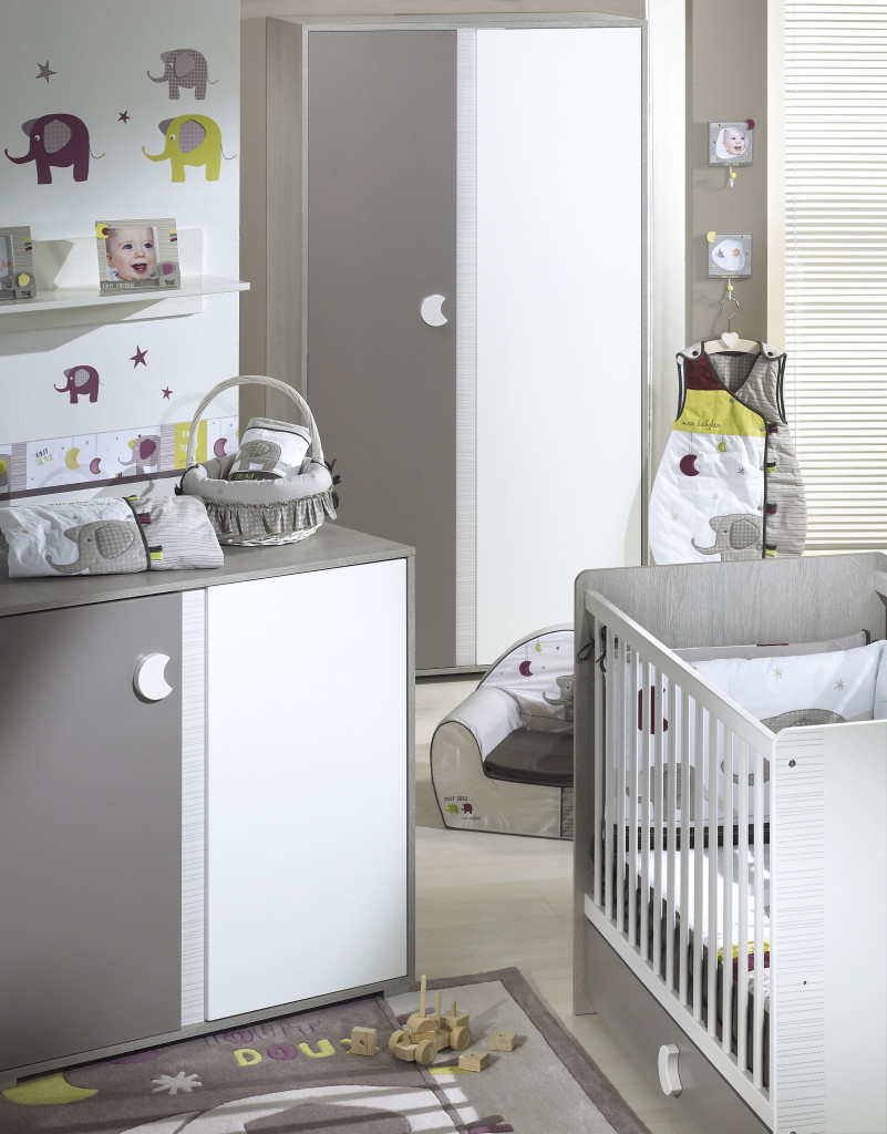 decoration chambre bebe sauthon