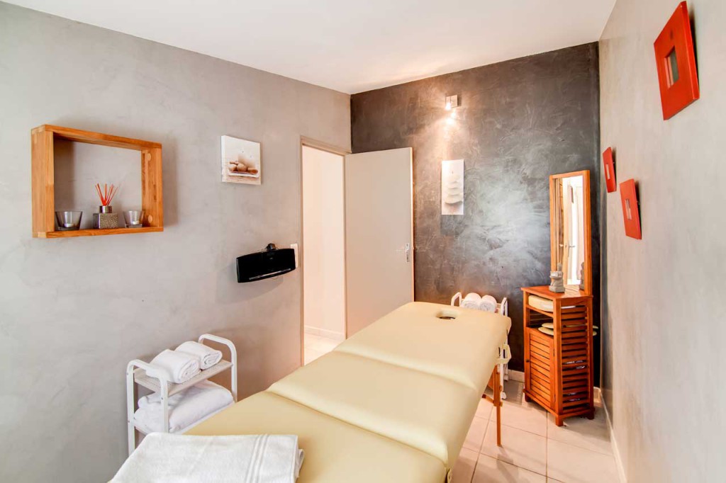 decoration chambre de massage