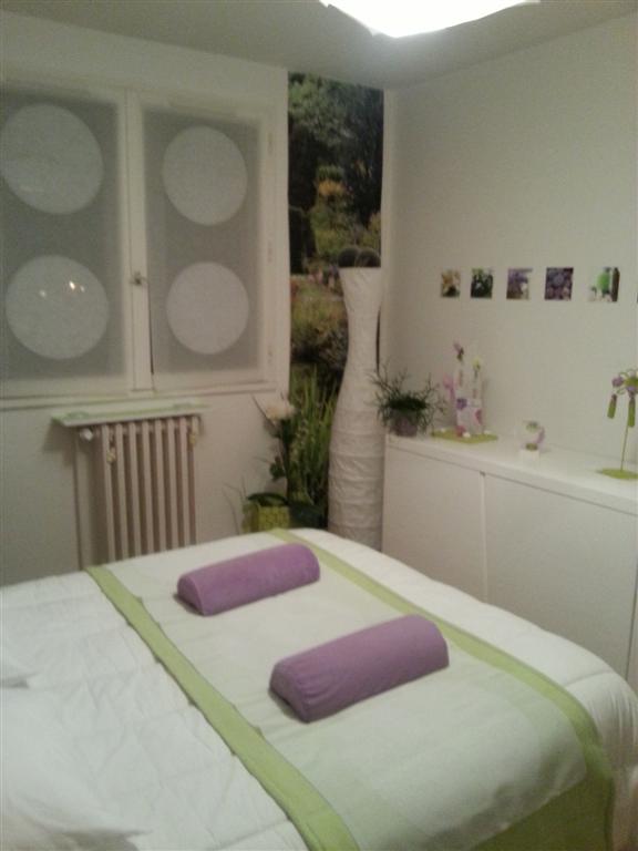 decoration chambre de massage