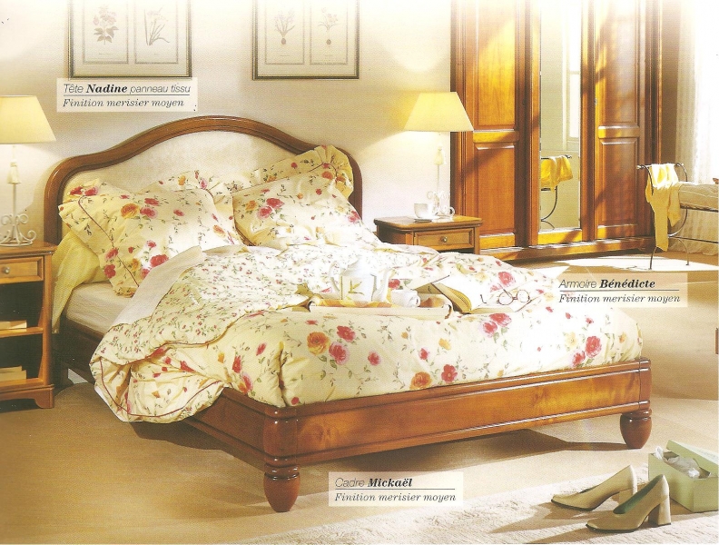 decoration chambre en merisier