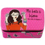 boite a bijoux derriere la porte