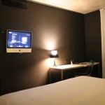 decoration chambre high tech
