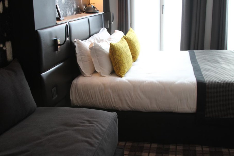 decoration chambre gris et jaune