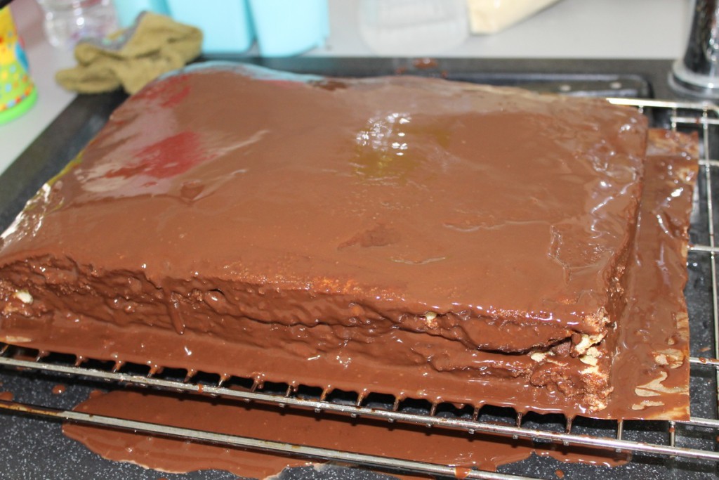 faire tenir decoration gateau