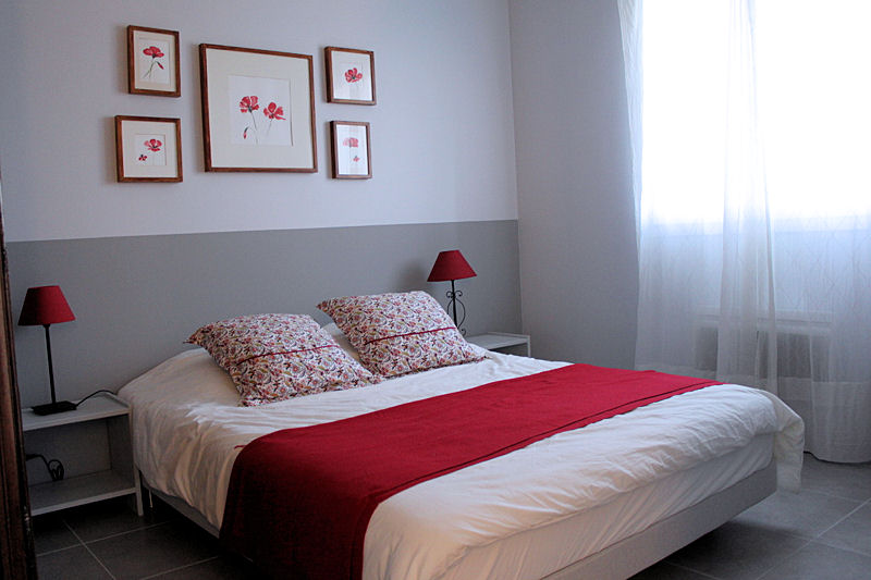 deco chambre gris et rouge