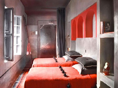 deco chambre gris et rouge