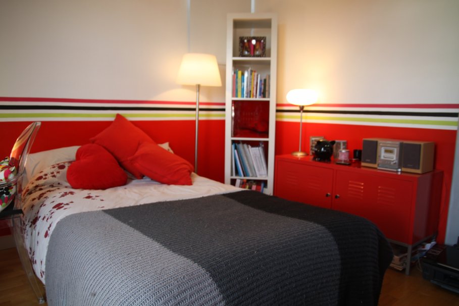 deco chambre gris et rouge