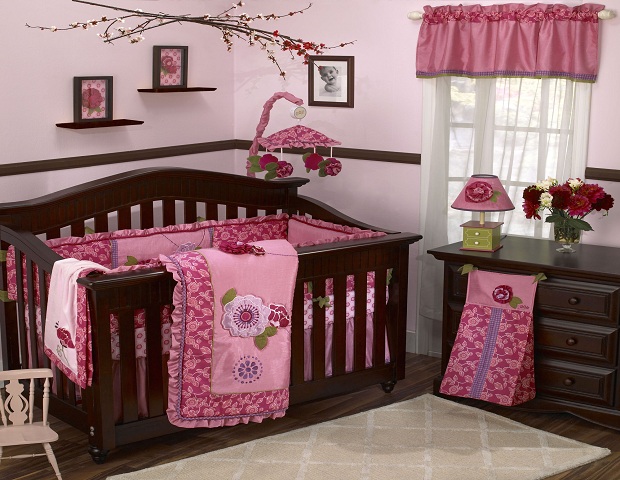 decoration chambre bebe fille mauve
