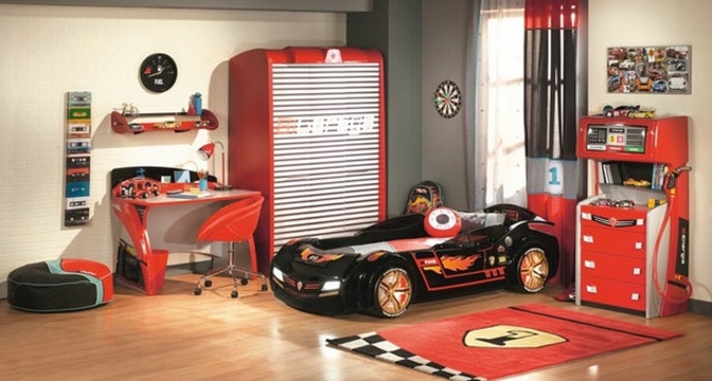 deco chambre garcon voiture