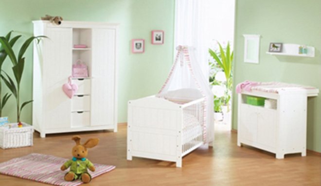 deco chambre bebe vert anis et rose