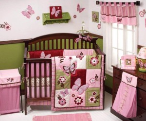 deco chambre fille vert et rose