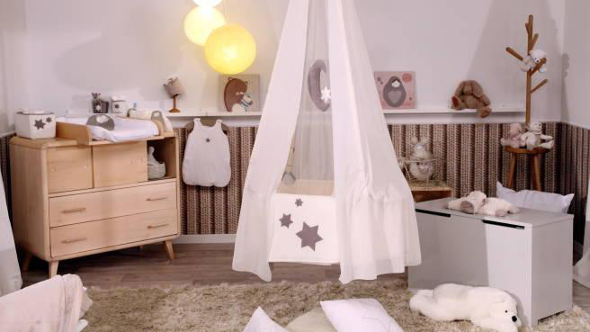 deco en bois pour chambre bebe