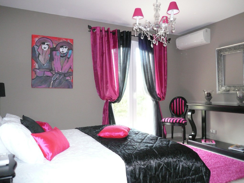 decoration chambre noir et rose