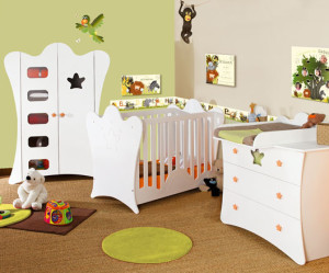 decoration chambre de bebe singe