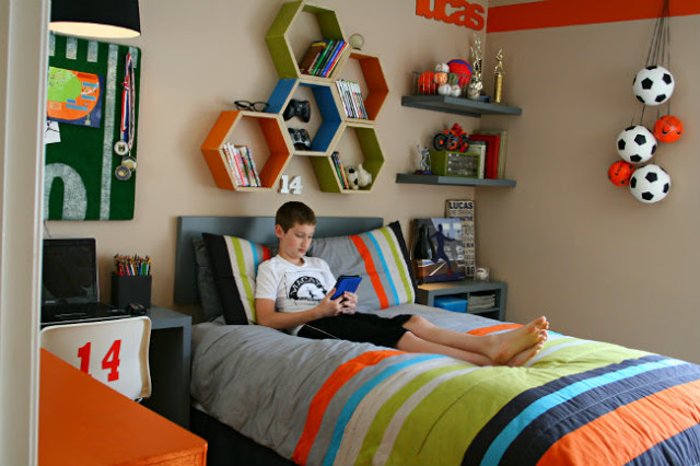 decoration chambre garcon football