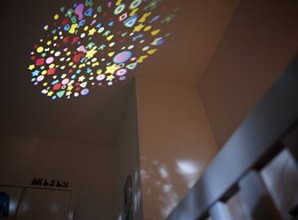 lampe bebe projection plafond