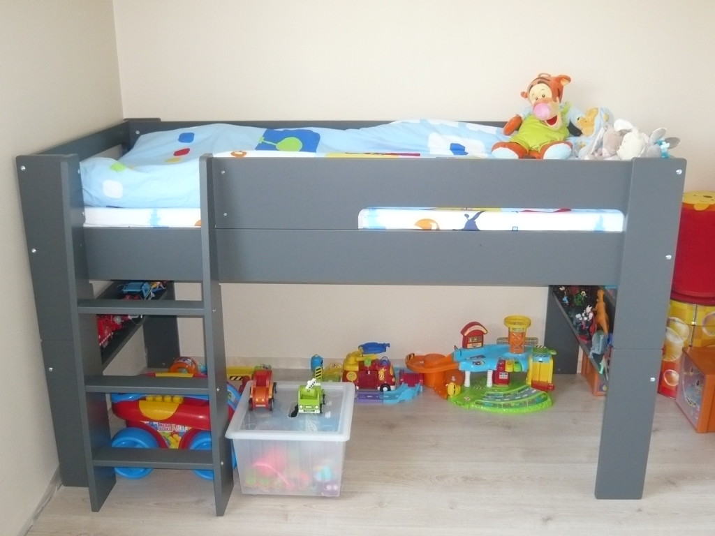 lit junior en hauteur